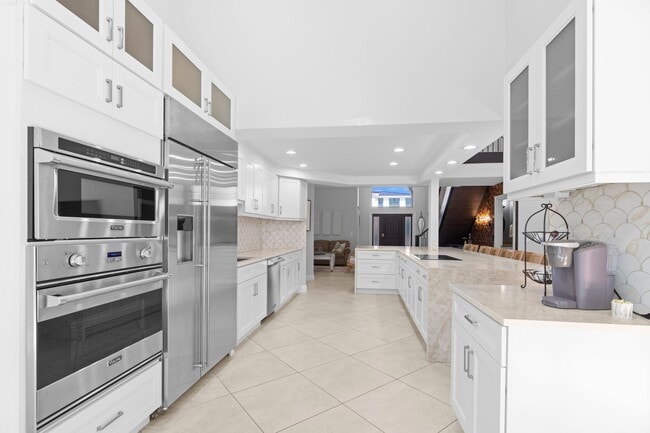 Building Photo - 1050 Brooks Ln