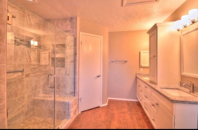 Building Photo - 3039 Becket St