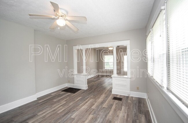 Building Photo - 1543 E Ohio St