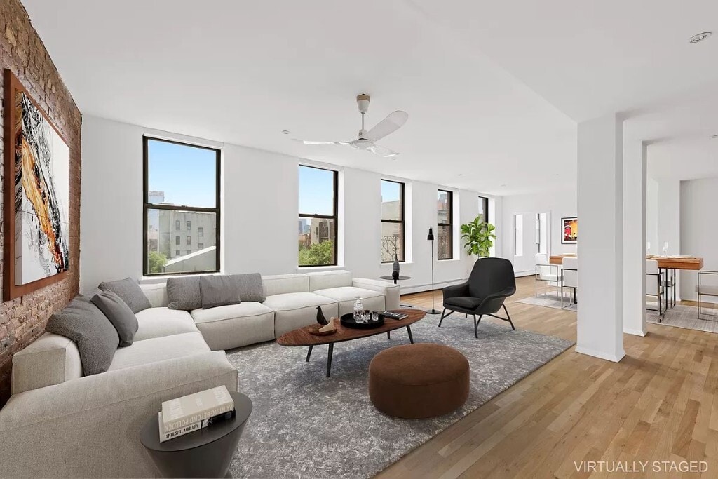 Building Photo - 211 E 3rd St