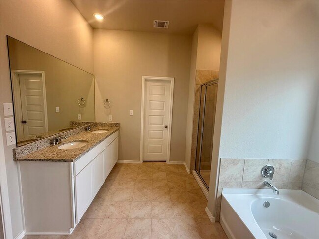 Building Photo - 134 Big Banyan Dr