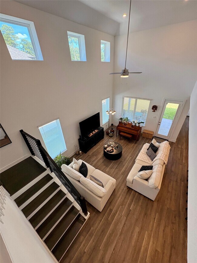 Building Photo - 13712 Moss Lake Ln