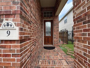Building Photo - 6222 Skyline Dr