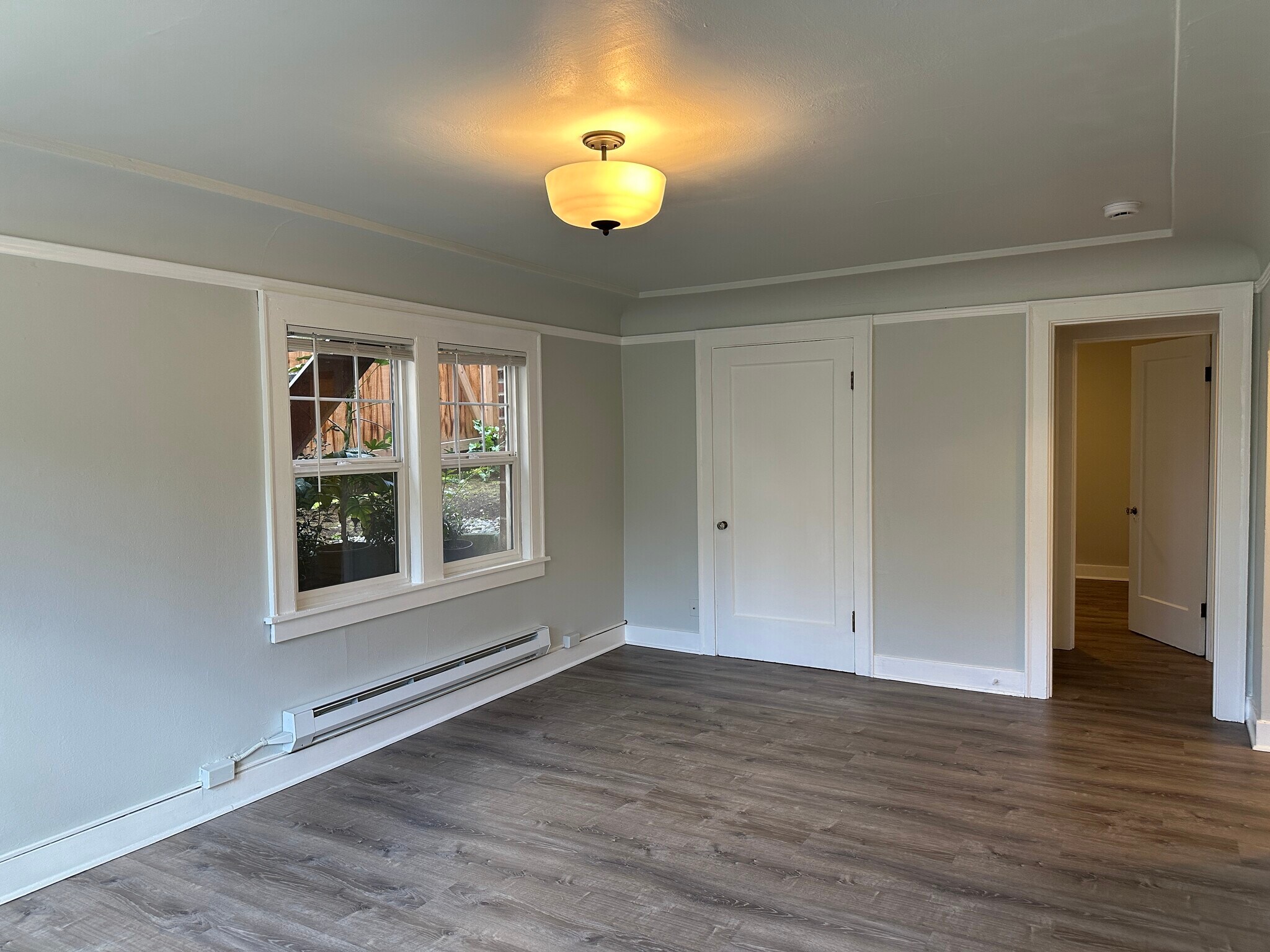 Building Photo - 766 Belmont Ave E