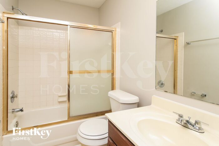 Building Photo - 1877 Wedgewood Dr