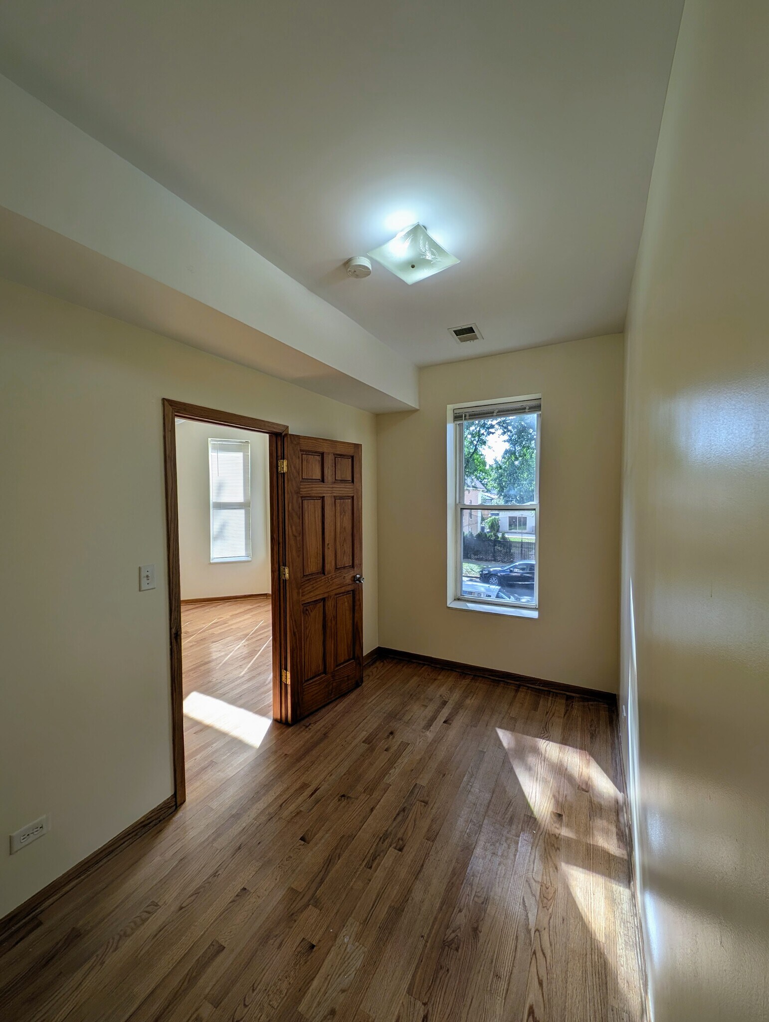 Building Photo - 2041 N Keeler Ave
