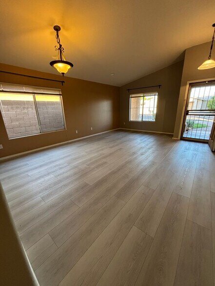 Building Photo - 3464 S Moccasin Trail