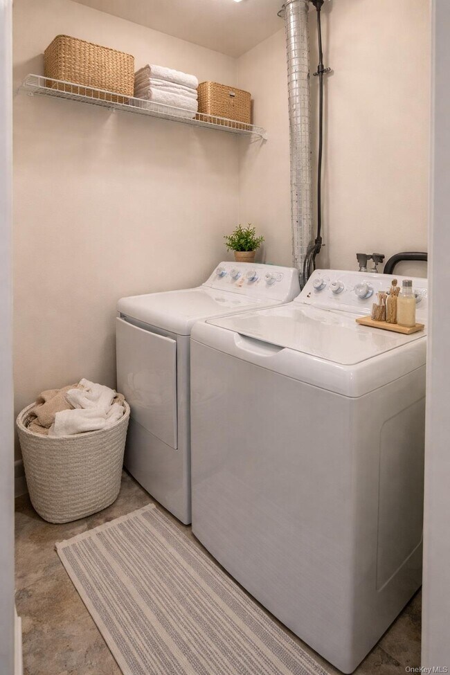 Building Photo - 39 Church St