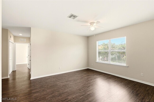 Building Photo - 14825 Sutherland Ave