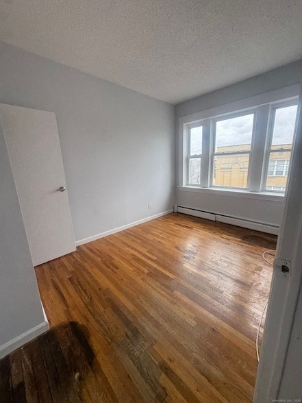 Building Photo - 335 Wells St