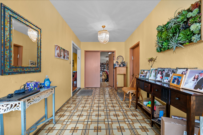Building Photo - 4 Bed/2 Bath House - Walk to SDSU!