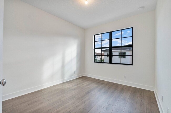 Building Photo - 5320 Sagan Ln