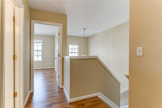 Building Photo - 4028 Oak Glenn Dr