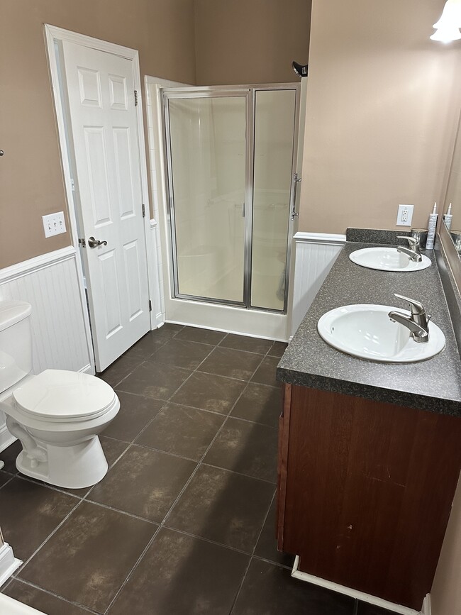 Building Photo - 103 Meadowview Rd