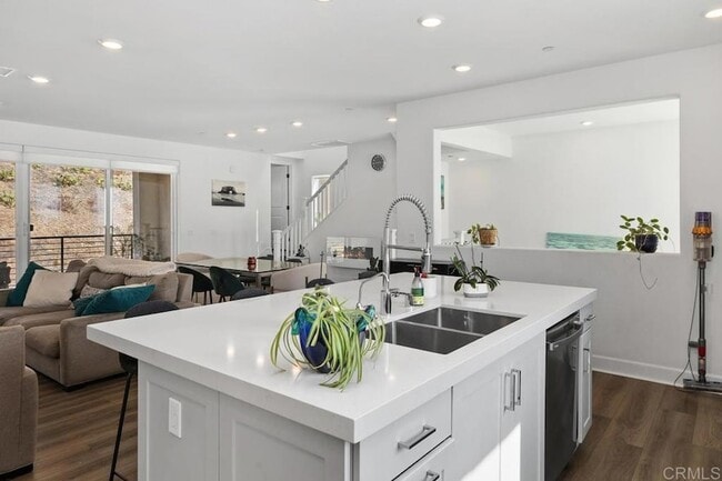 Building Photo - 8177 Rose Quartz Cir