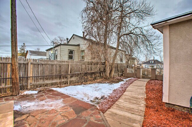 Building Photo - 3976 Utica St