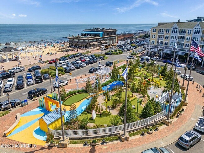 Building Photo - 33 Cooper Ave