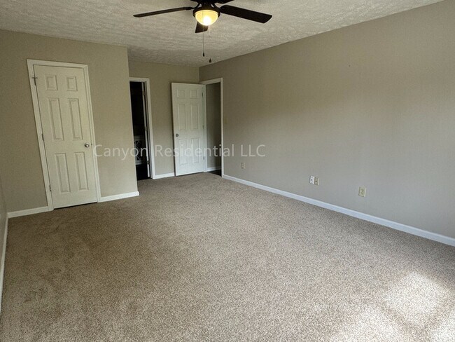 Building Photo - 6556 Rhemish Dr
