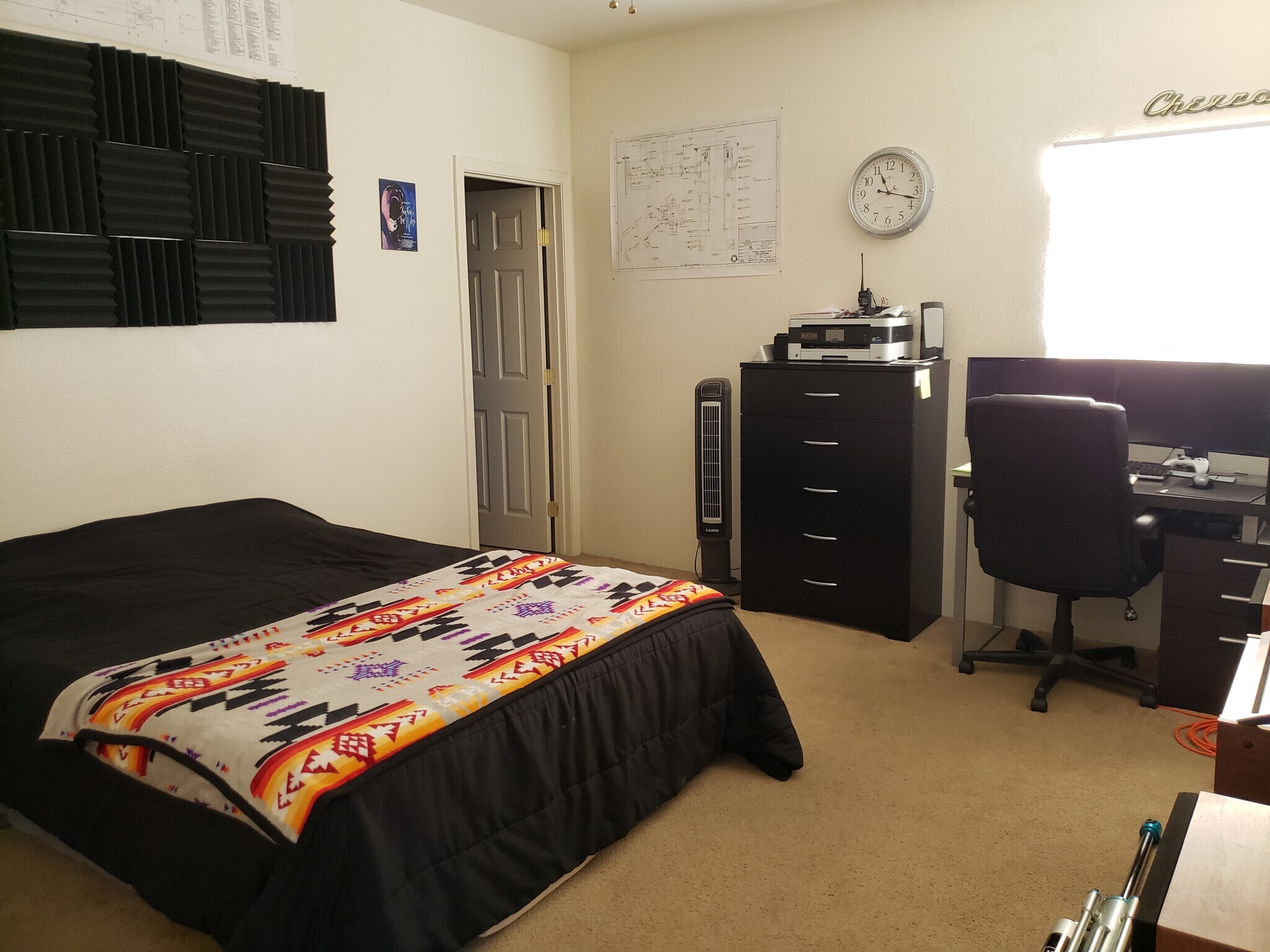 Large bedrooms - 1517 E 8th St