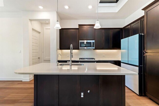 Building Photo - 306 Cartwheel Bend