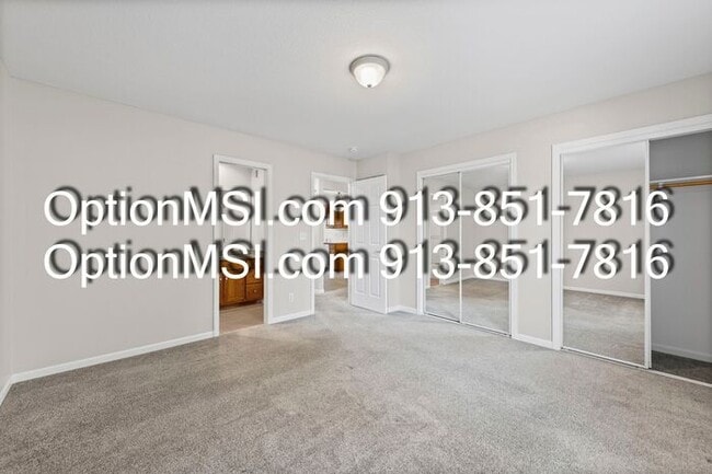 Building Photo - Welcome home to this beautifully maintaine...
