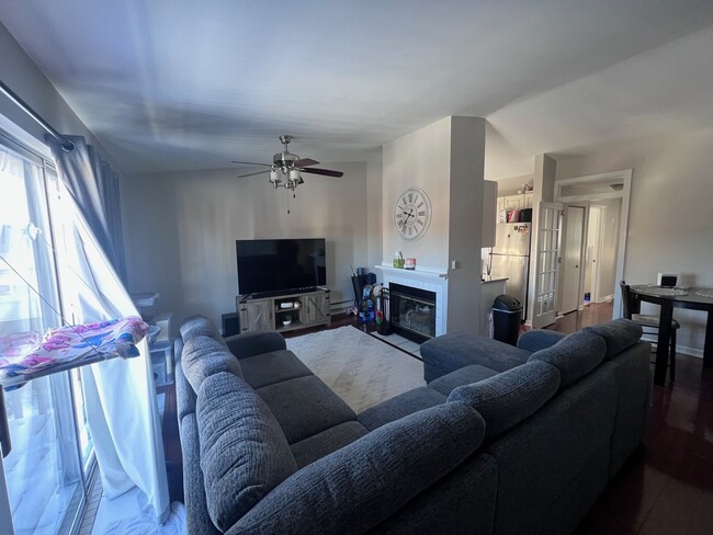 Building Photo - 417 Berkshire Dr