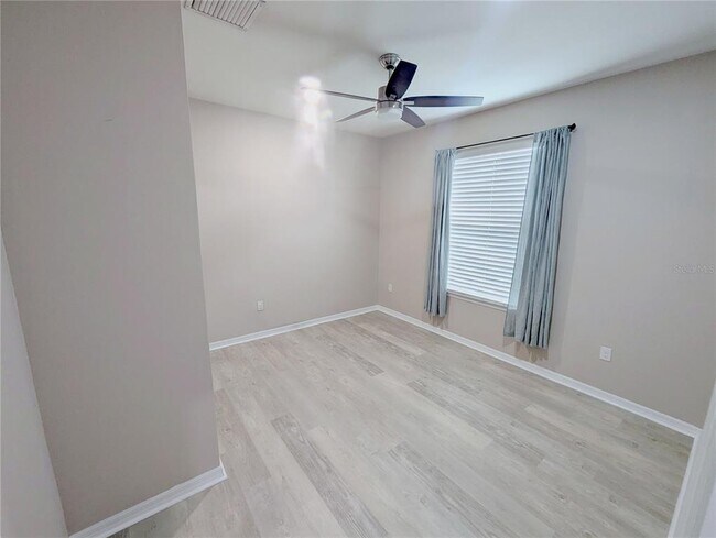 Building Photo - 18810 Birchwood Groves Dr