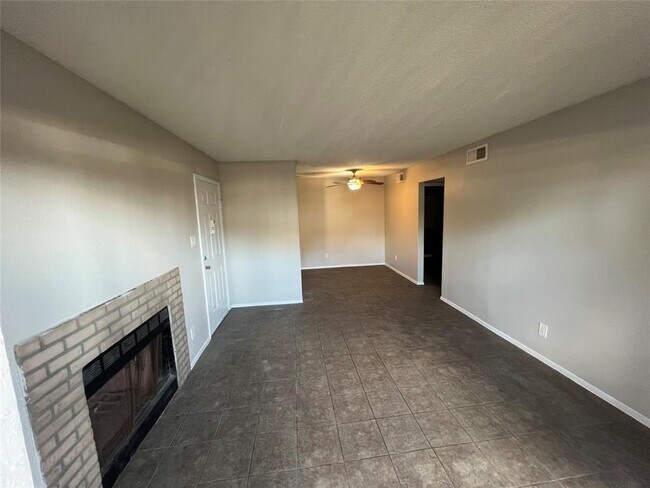 Building Photo - 12615 Brookglade Cir