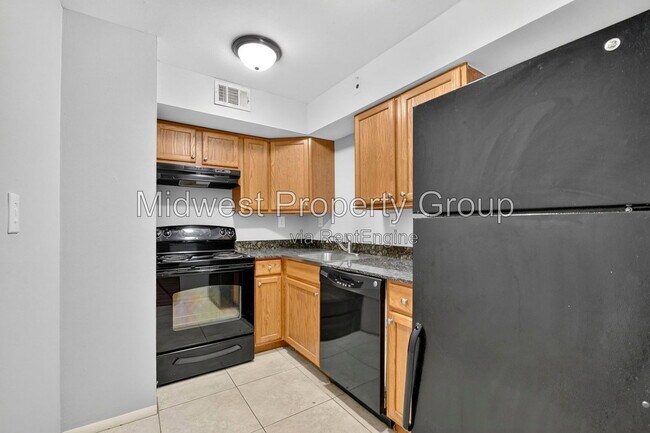 Building Photo - 2501 S Big Bend Blvd