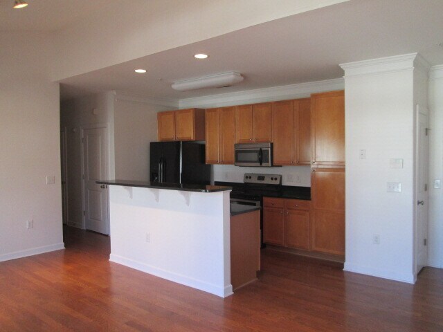 Building Photo - 104 Sunset Cir