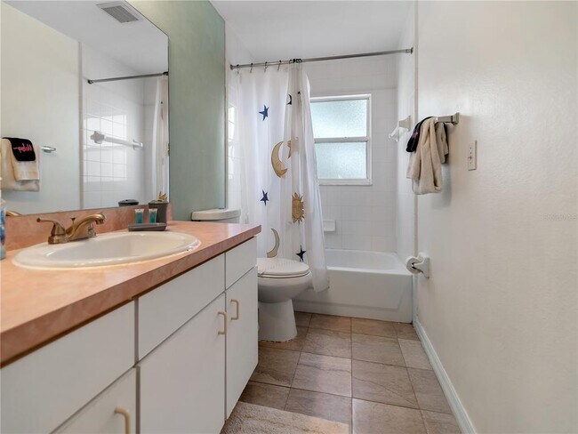 Building Photo - 15405 Margaux Dr