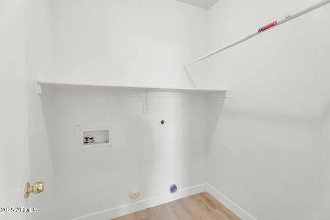 Building Photo - 13644 W San Juan Ave