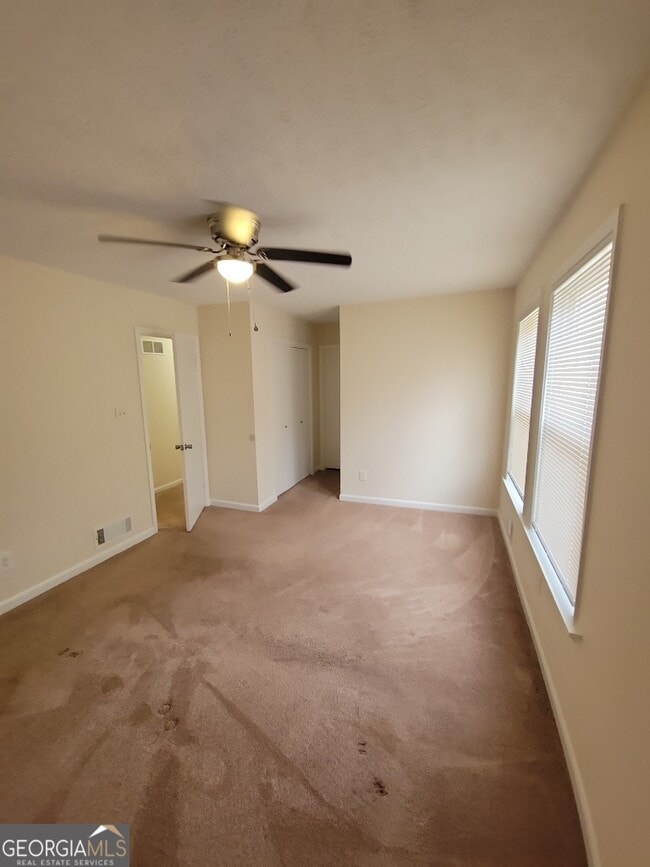 Building Photo - 463 Rock Meadow Dr