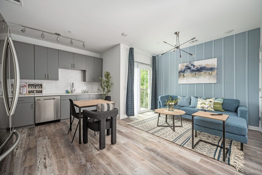 Building Photo - 542 Boulevard NE