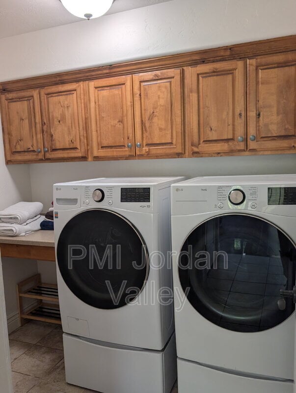Building Photo - 14457 Gray Fox Dr