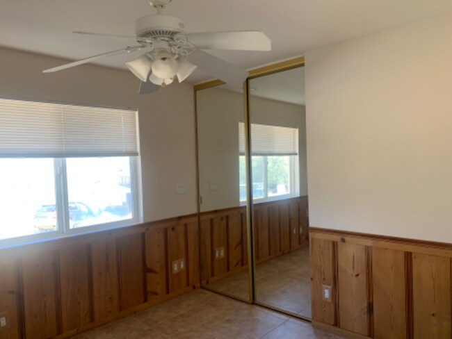 Building Photo - 1042 Squirrel Ln