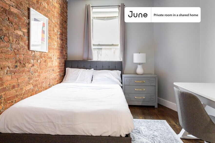 Building Photo - Room in Shared 4 bed/2 bath home in Bushwick