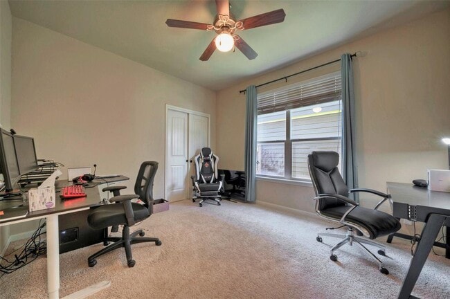 Building Photo - 8724 White Ibis Dr