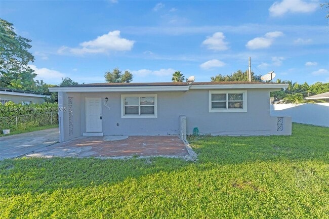 Building Photo - 3051 NW 77th St