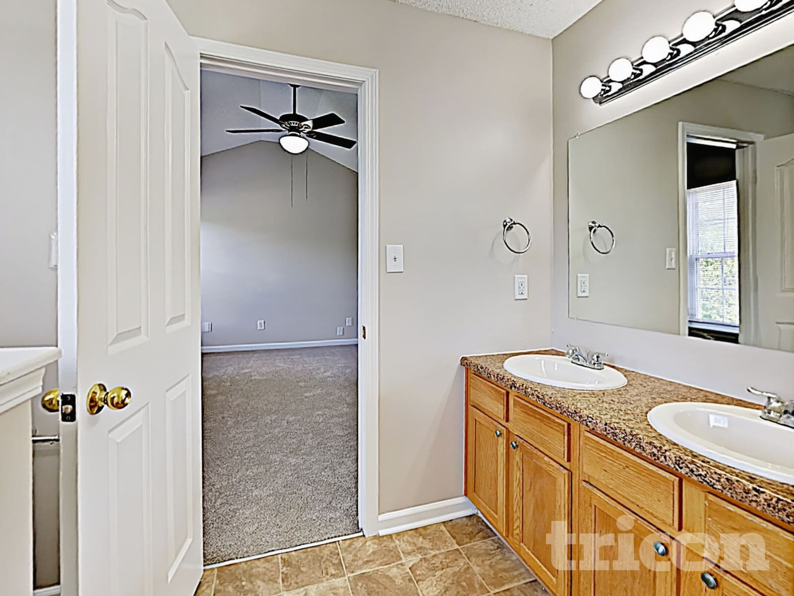 Building Photo - 5936 Briggs Dr