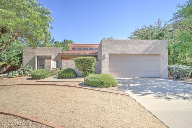 Building Photo - COMING SOON! Recently Remodeled Scottsdale...