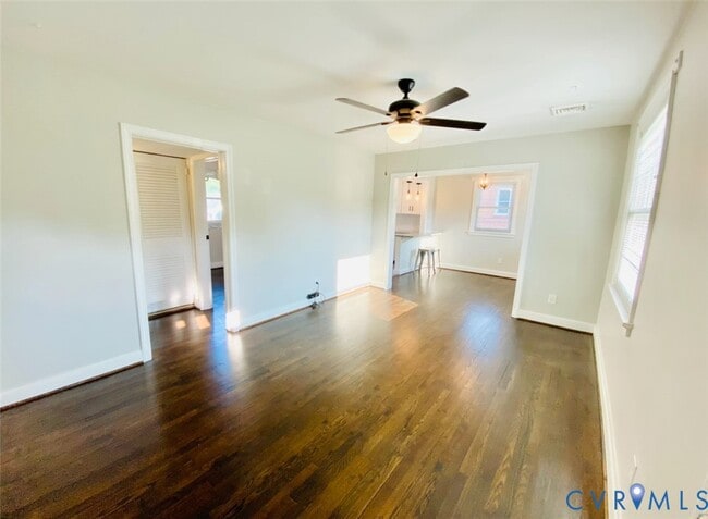 Building Photo - 26 Eastlake Dr