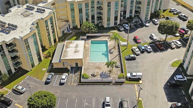 Building Photo - 2075 SW 122nd Ave