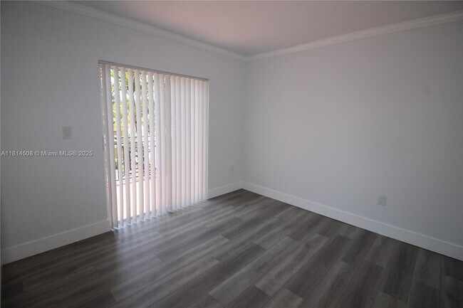Building Photo - 15239 SW 134th Ct