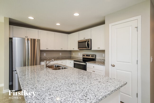 Building Photo - 349 S Haven Ct