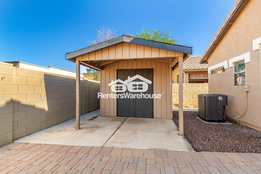 Building Photo - 17088 W Lundberg St