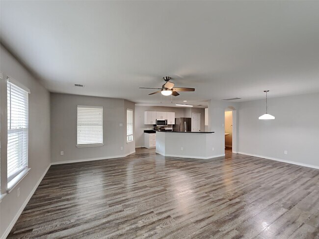 Building Photo - 13323 Ambrosa Dr