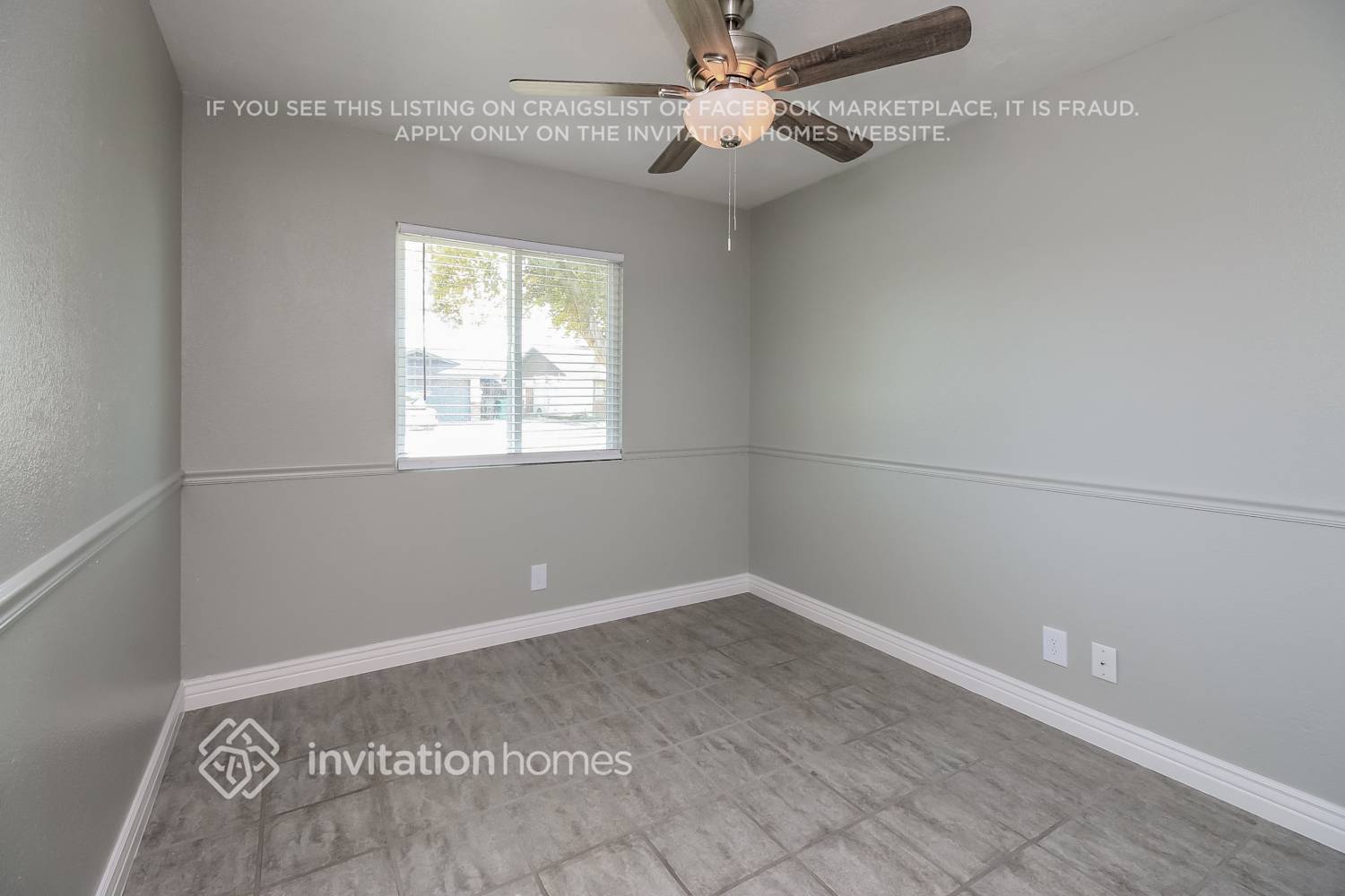 Building Photo - 2926 E Escondido Ave