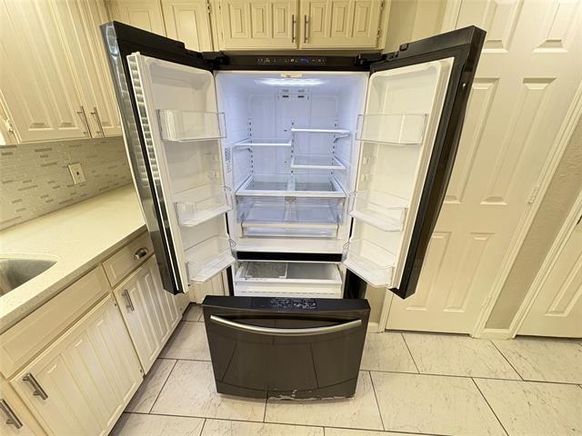 Building Photo - 901 Fiero Dr