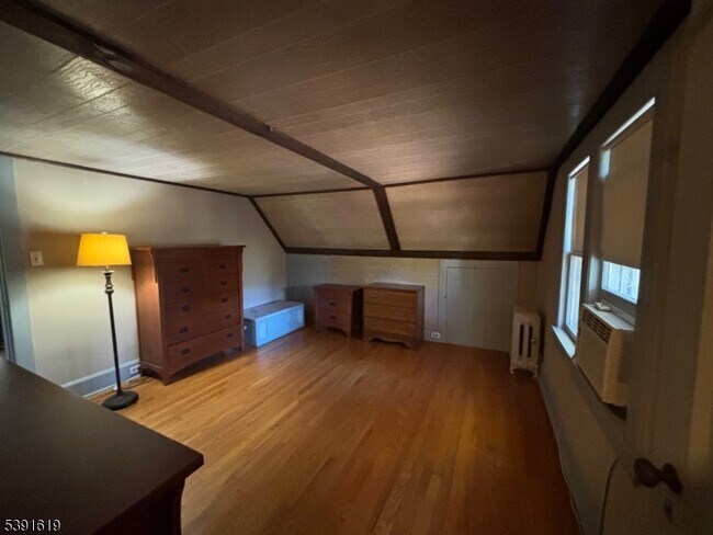 Building Photo - 211 Washington St